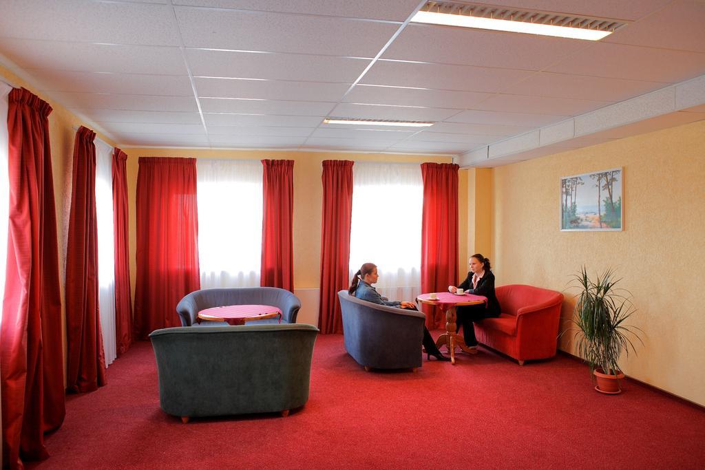 Rehe Hotel Tartu Buitenkant foto