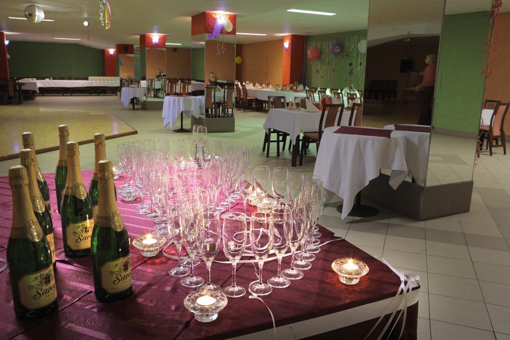 Rehe Hotel Tartu Buitenkant foto